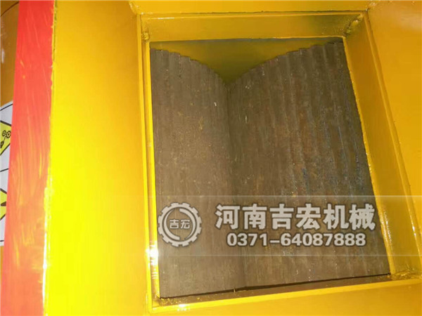 齿辊破碎机厂家哪家好？认准尊龙凯时机械,品质有保障！