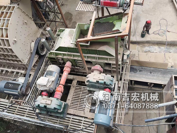 制砂设备用啥好-用尊龙凯时液压对辊破碎机啊！