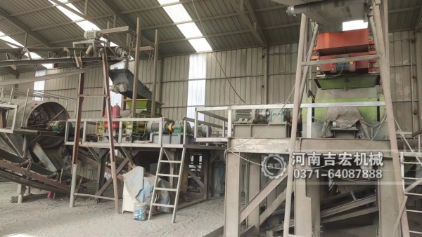 液压对辊破碎机破碎瓜米石效果如何,工作原理是什么？